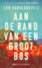 Aan de rand van een groot bos